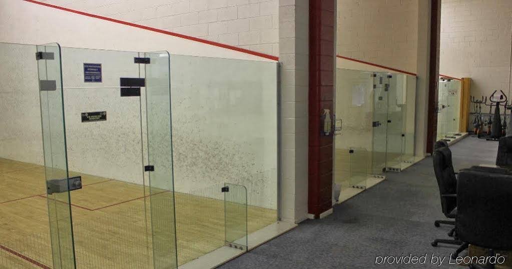 Фото Motel 6 Trenton, On