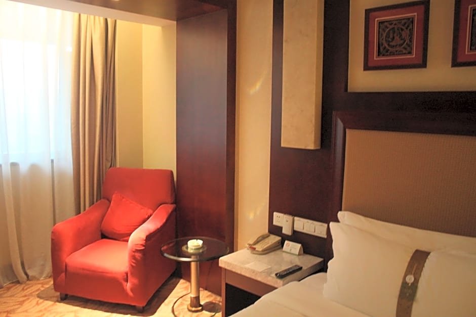 Фото Holiday Inn Hangzhou City Center