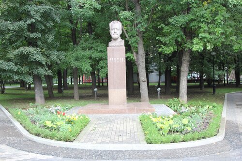 Көйлектер мен сарафандардағы жеке үйдегі порнофотосуреттер