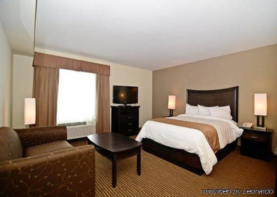 Фото Mainstay Suites Winnipeg