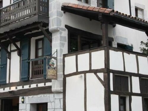 Гостиница Hotel Atxaspi в Байонне