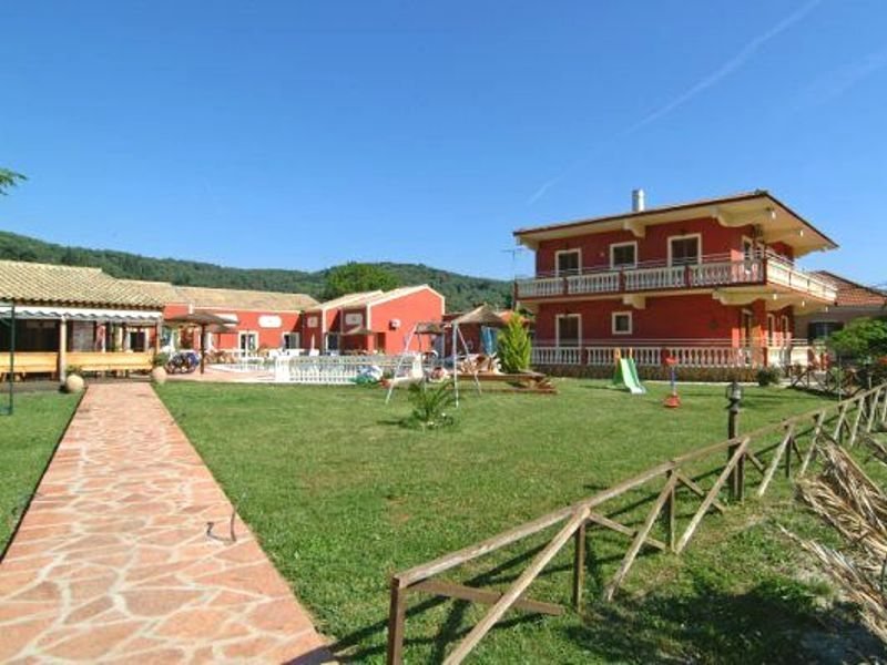 Фото Haroula Apartments