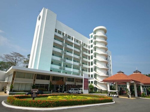 Гостиница The Independence Hotel Resort & SPA в Сиануквиле