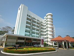 Гостиница The Independence Hotel Resort & SPA