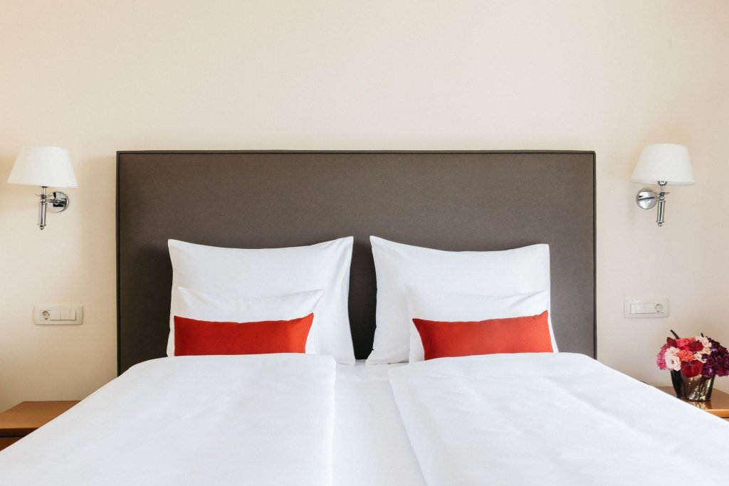 Фото Grand Hotel Union Eurostars