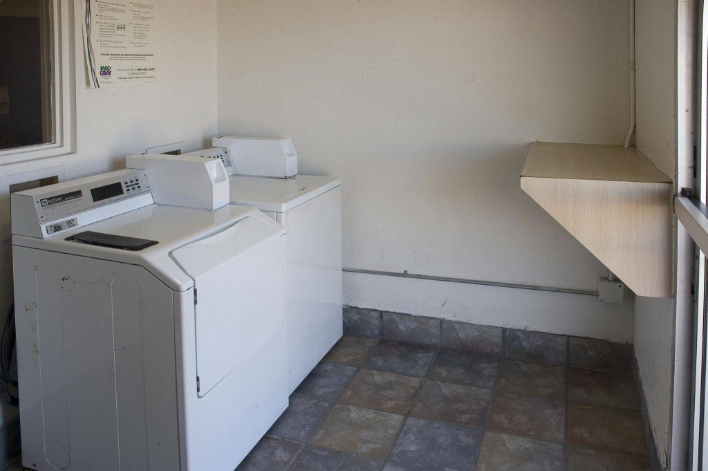 Фото Oyo Hotel Houston Southwest I-69