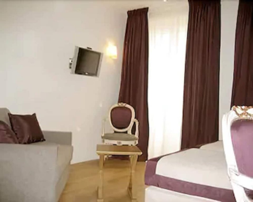 Фото Hôtel Windsor Opéra