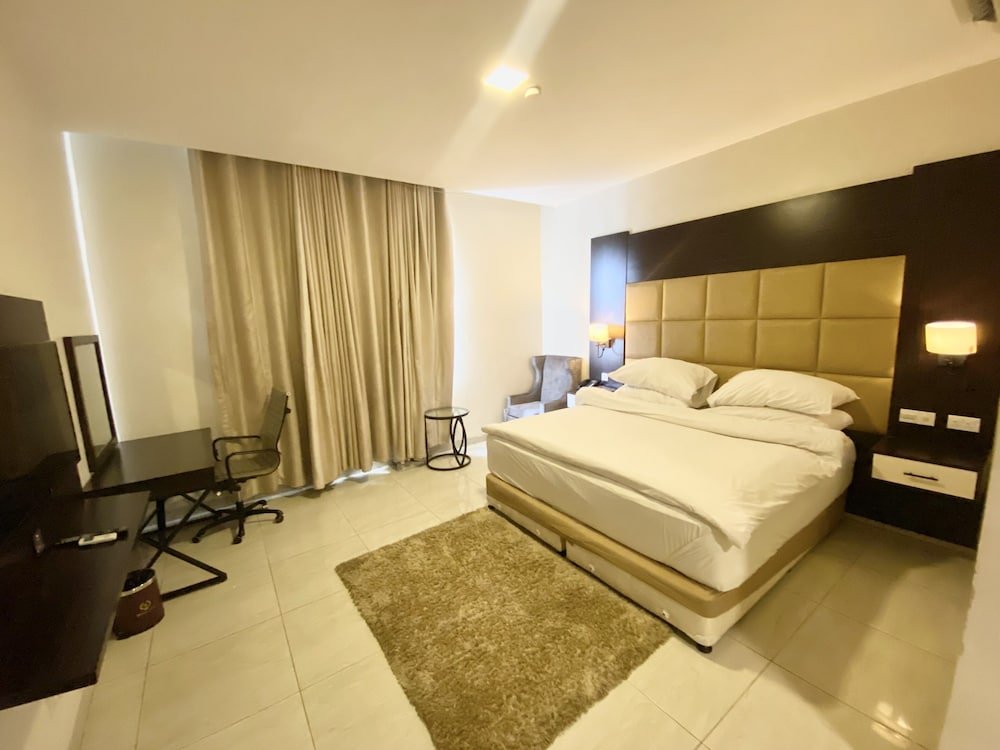 Фото Rollace Hotel