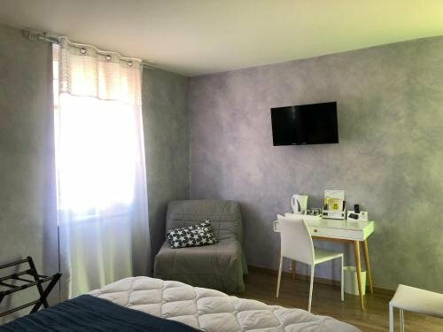 Гостиница Hotel Les Diligences в Шароле