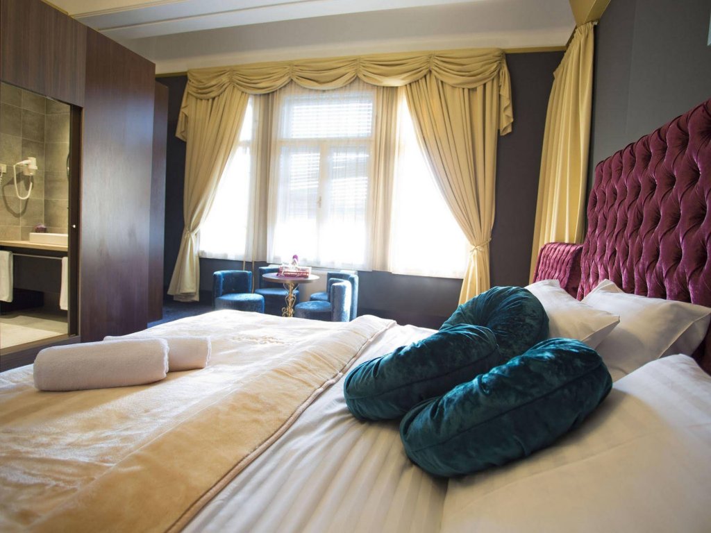 Фото Main Square Hostel