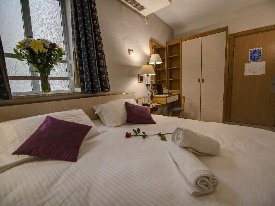 Фото Sliema Chalet Hotel