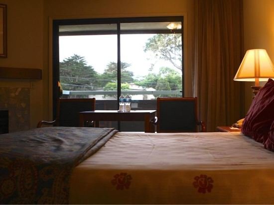 Фото Monarch Resort