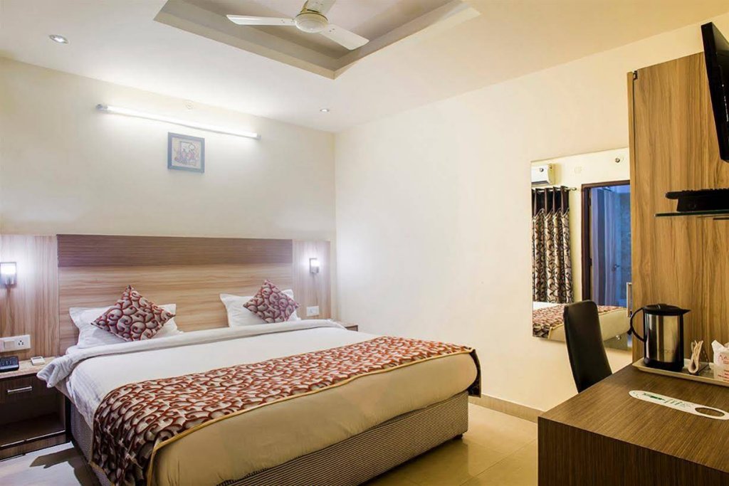 Фото The President Hotel