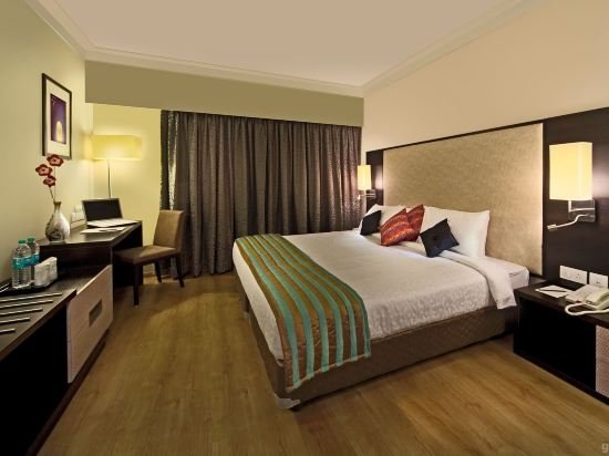 Фото Cocoon Hotel