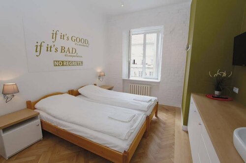 Хостел Hostel Chmielna 5 Rooms & Apartments в Варшаве