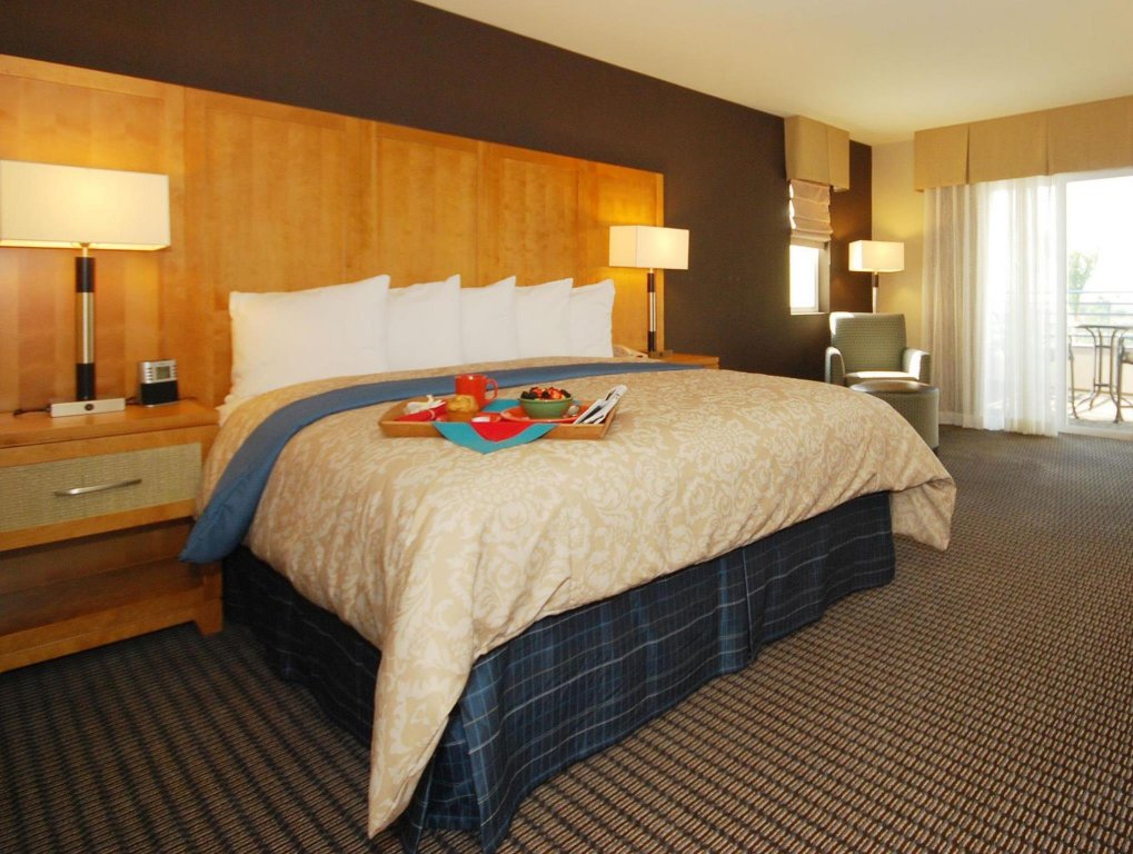 Фото Best Western Plus Marina Gateway Hotel