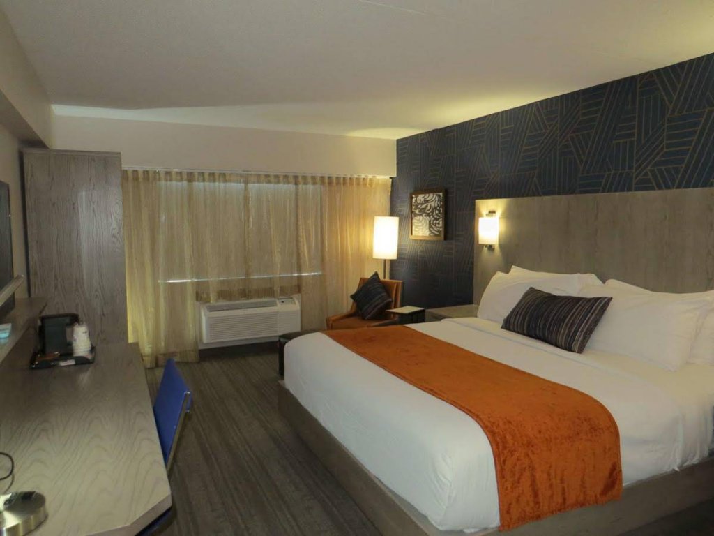 Фото Best Western Plus Landmark Inn