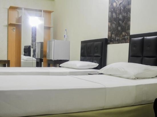 Фото Saasha City Hotel