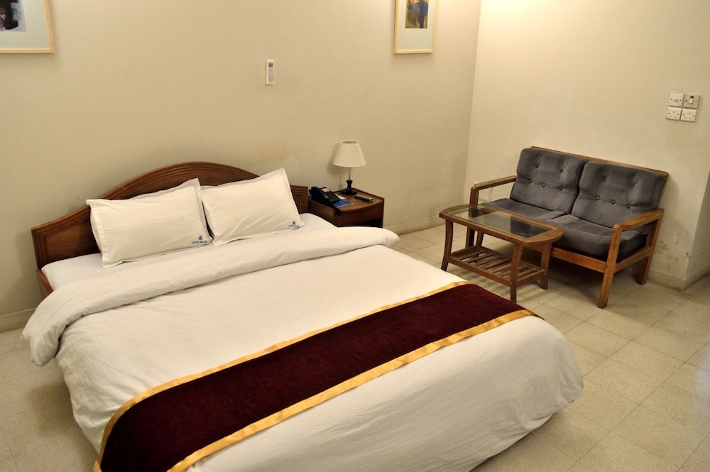 Фото Hotel Kollol by J & Z Group