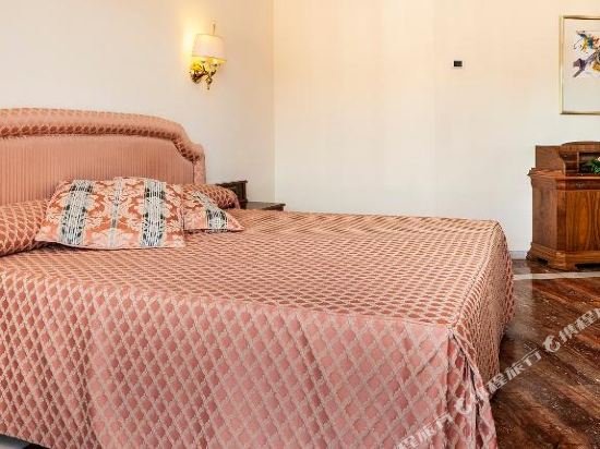 Фото Hotel Serrano Palace