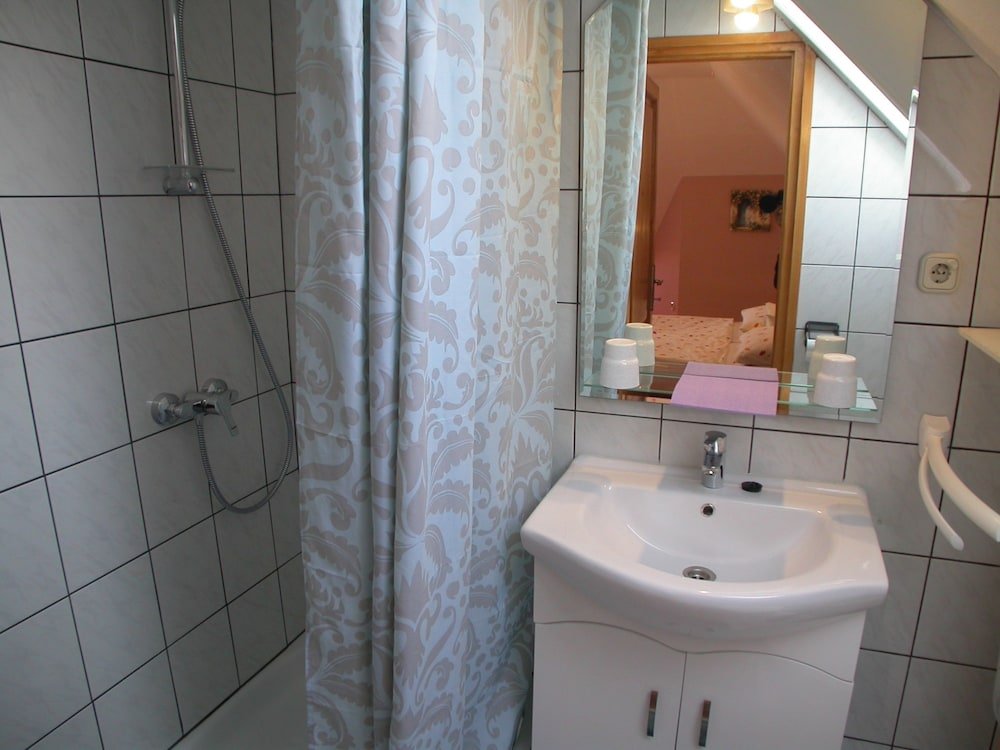 Фото Hevizquelle Apartments