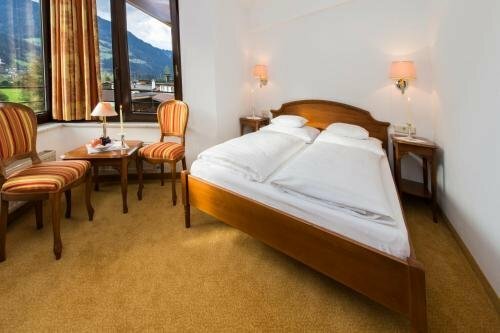 Гостиница Hotel zum Pinzger