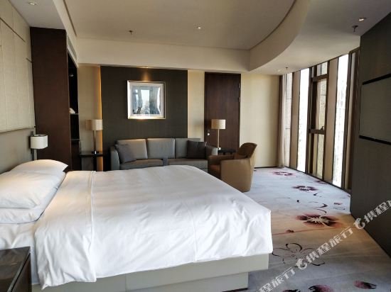 Фото Renaissance Nanjing Olympic Centre Hotel