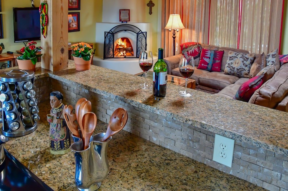 Фото Fort Marcy Hotel Suites by All Seasons Resort Lodging