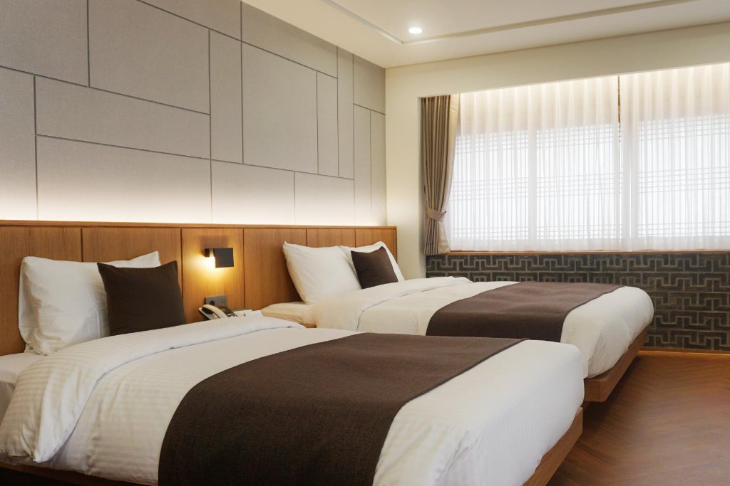 Фото Commodore Hotel Busan