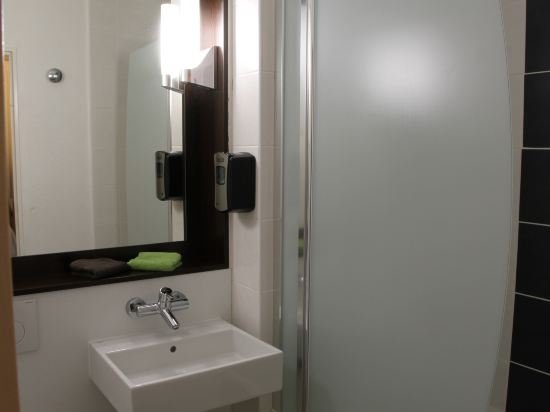 Фото Mandarina Hotel Luxembourg Airport