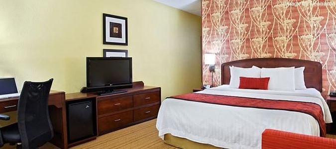 Фото Courtyard by Marriott Tampa Downtown