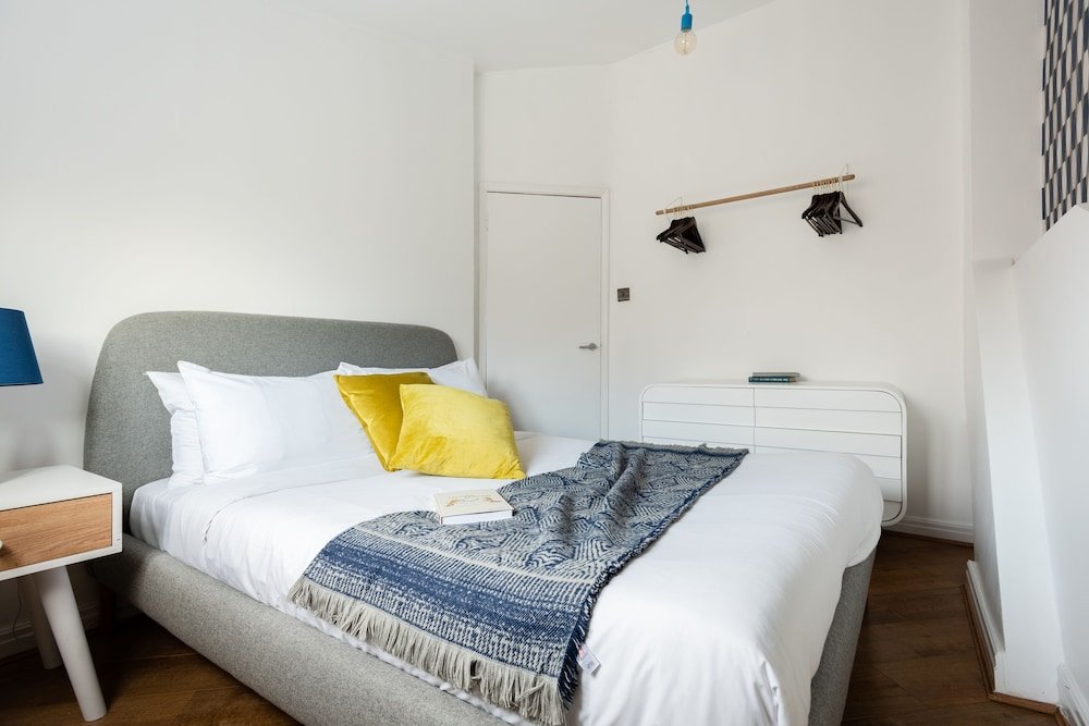 Фото The Hyde Park Mansion Place - Lovely 3bdr Flat
