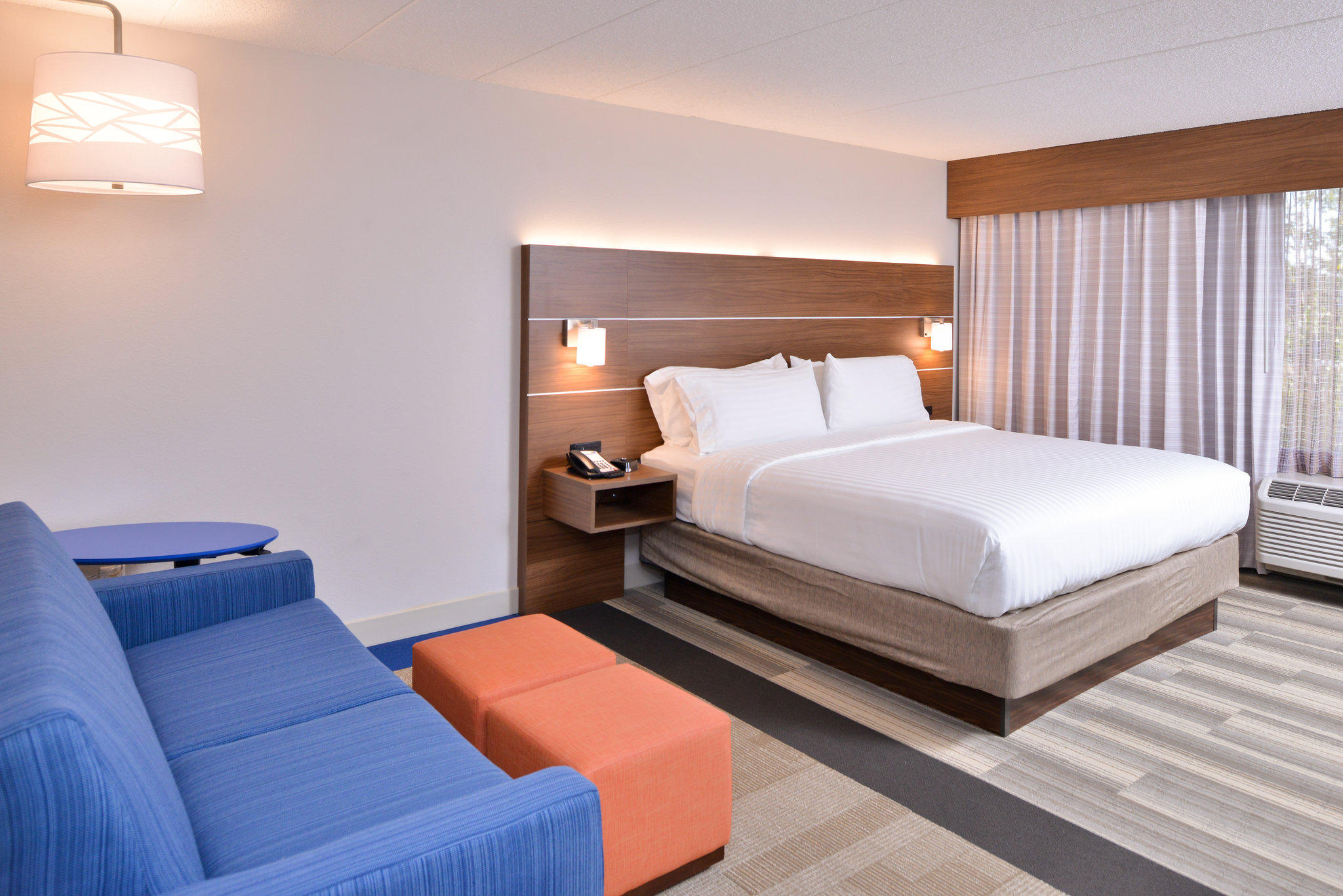 Фото Holiday Inn Express Indianapolis Downtown Convention Center, an Ihg Hotel