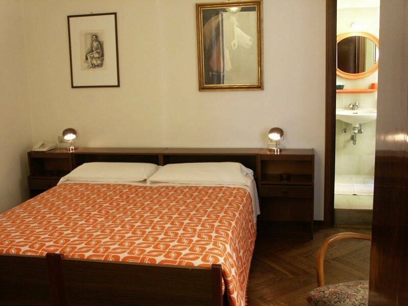 Гостиница Albergo Corona в Сальсомаджоре-Терме