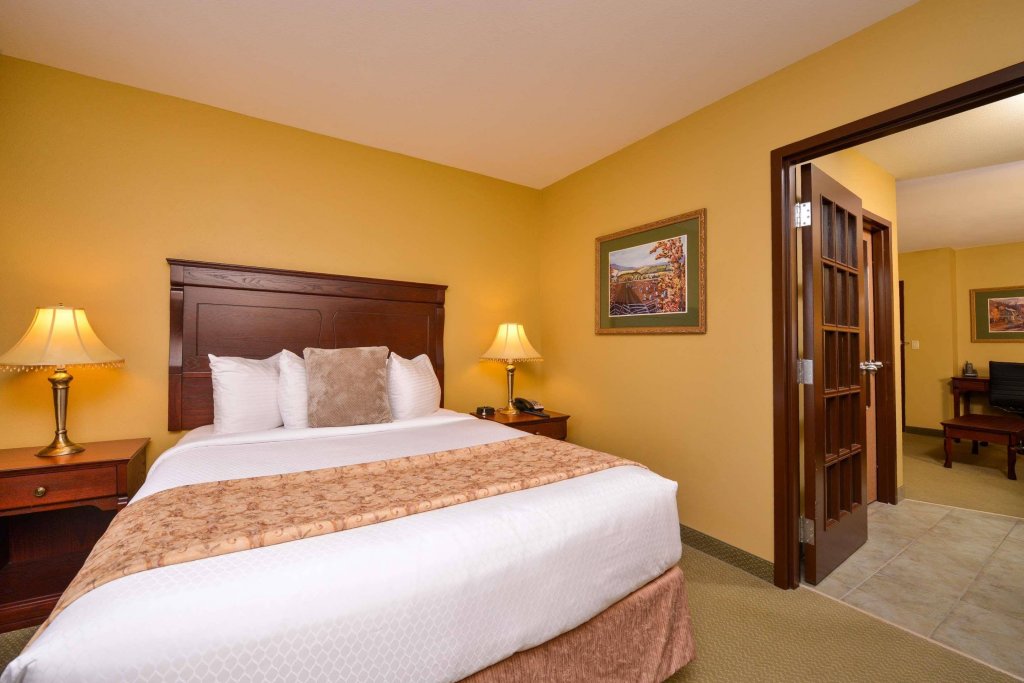 Фото Best Western Plus Grand-Sault Hotel & Suites