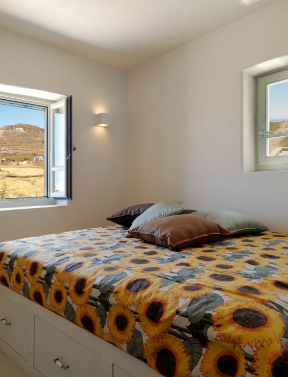 Фото Themonies Luxury Suites