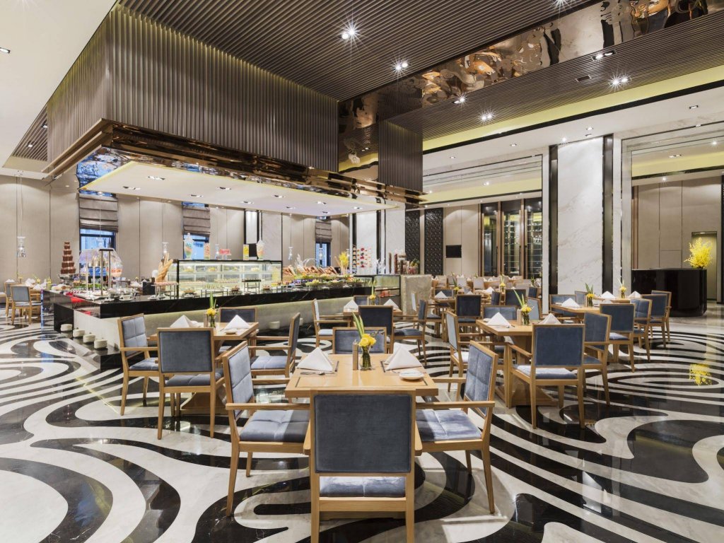 Фото Nanjing Wanda Realm Hotel