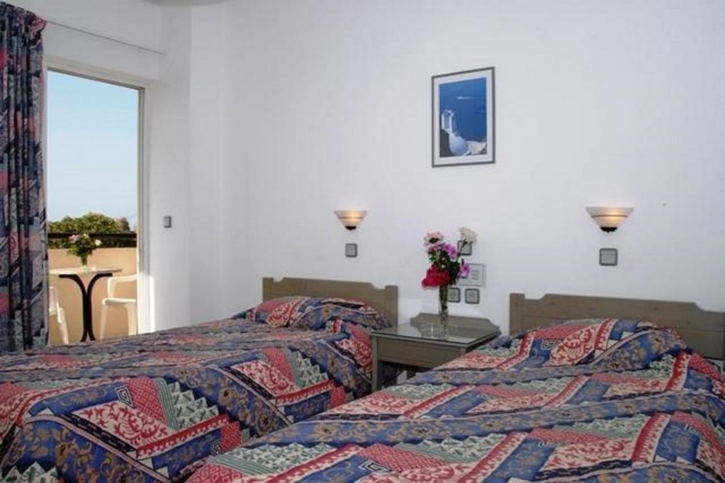 Фото Sunshine Studios & Apartments