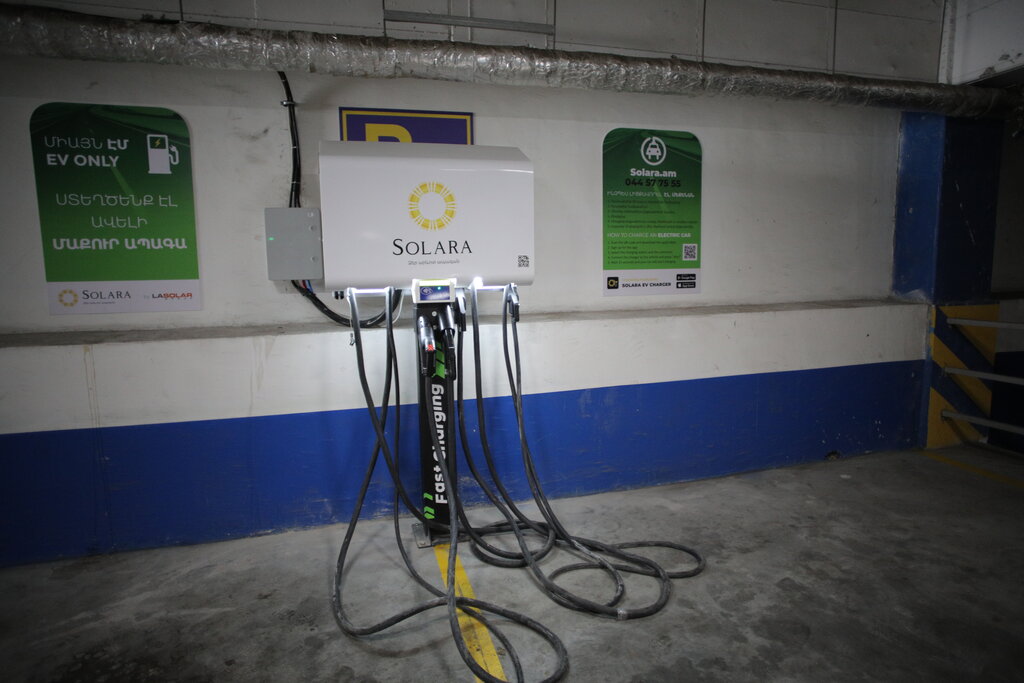 Electric car charging station Solara Ev Fast Charger, Yerevan, photo