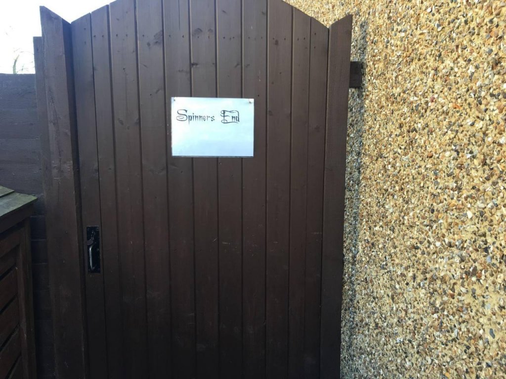 Фото Spinners End