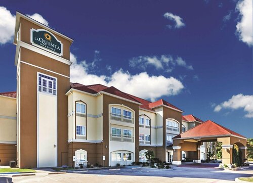 Гостиница La Quinta Inn & Suites by Wyndham Palestine