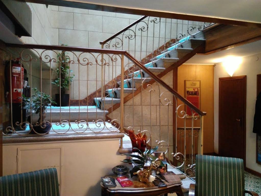 Фото Albergo Al Gobbo