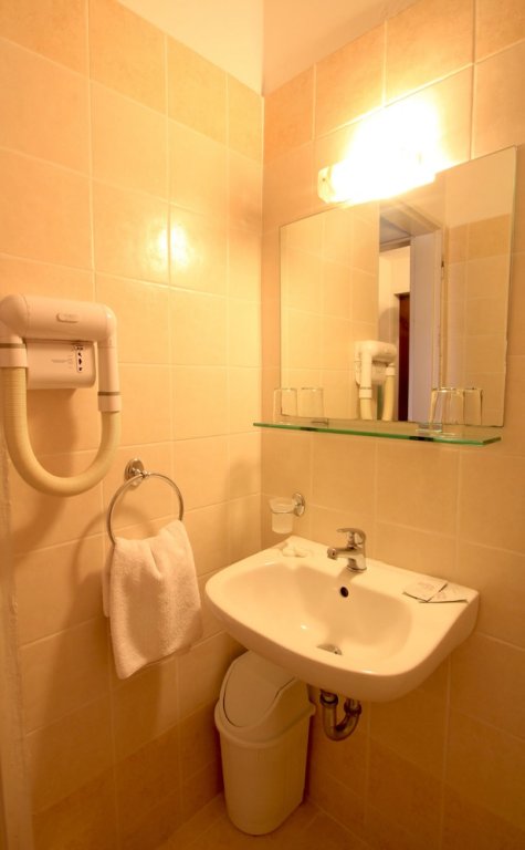 Фото Mitzithras Hotel