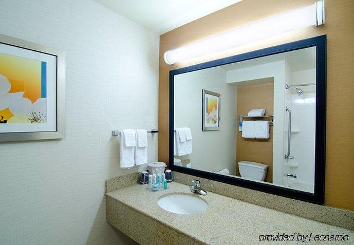 Фото Fairfield Inn & Suites by Marriott Saratoga Malta