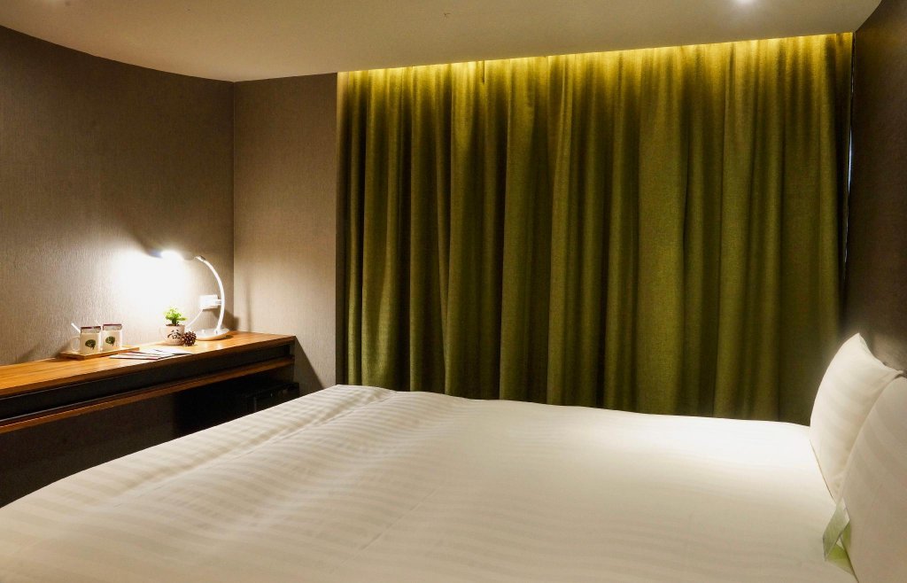 Фото Goodmore Hotel