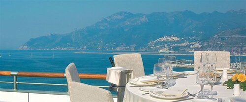 Внешний вид отеля Grand Hotel Salerno в Салерно, фото 2