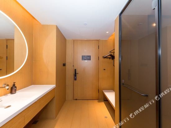 Фото GreenTree Inn Ningbo Beilun District Meishan Beach Business Hotel