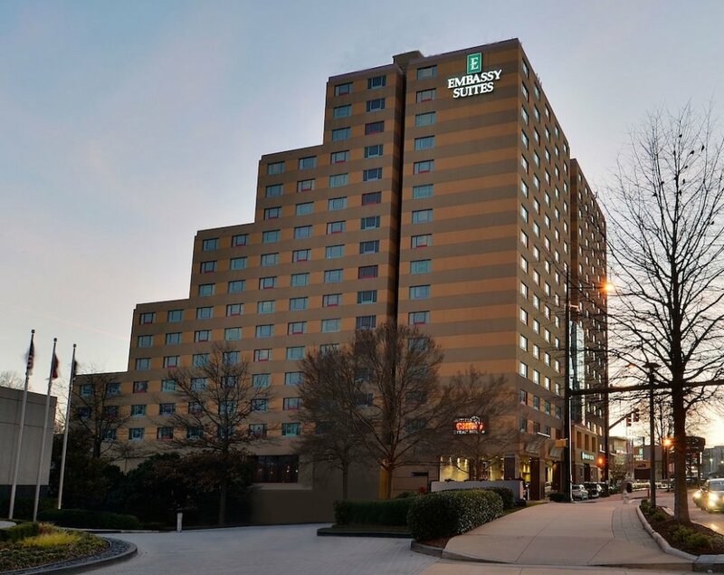 Гостиница Embassy Suites by Hilton Atlanta Buckhead в Атланте