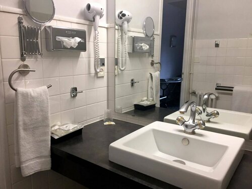 Гостиница Hotel La Thomasse в Родезе