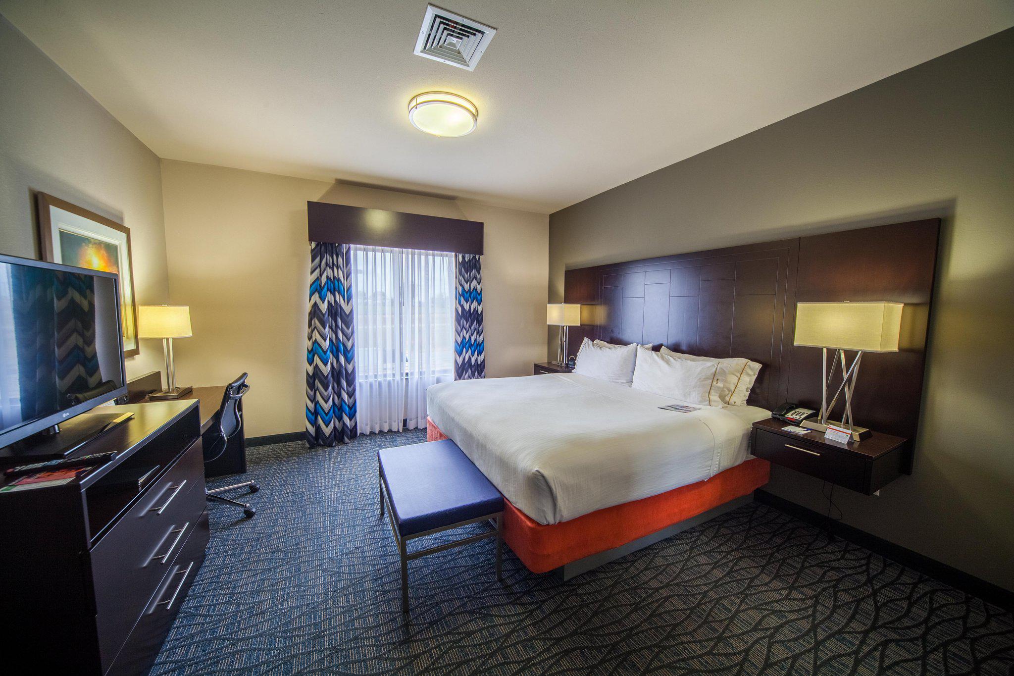 Фото Holiday Inn Express & Suites Oklahoma City Southeast I-35, an Ihg Hotel